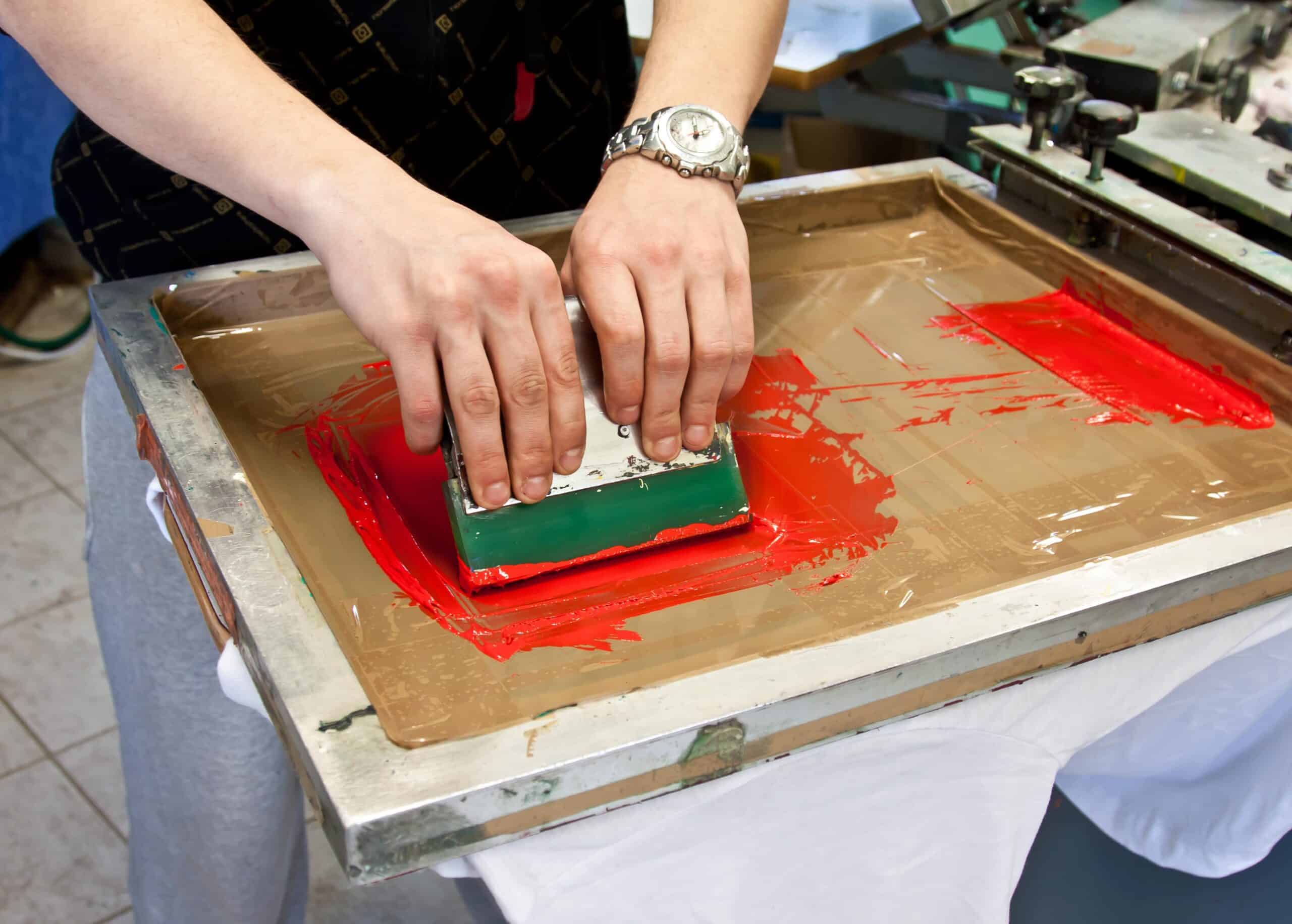 Rivercity-Screenprinting-An-In-Depth-Analysis-Traditional-vs.-Digital-Screen-Printing-Techniques-scaled