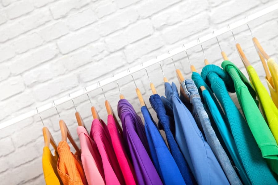 The-Significance-of-Cohesive-Color-Schemes-in-Bulk-Apparel-Orders